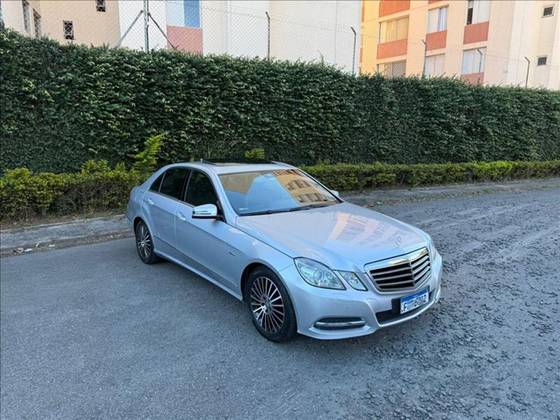 MERCEDES-BENZ E 250 1.8 CGI AVANTGARDE 16V GASOLINA 4P AUTOMÁTICO